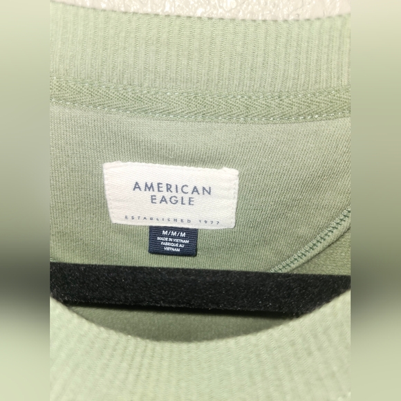 ☮️EUC American Eagle "AE☮️ Graphic Crewneck Sweatshirt" in "Dusty Sage" Medium☮️ - Picture 6 of 11